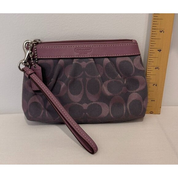 Coach Burgundy Signature Canvas Wristlet Clutch Bag Zip Closure & Leather Strap - Picture 7 of 8